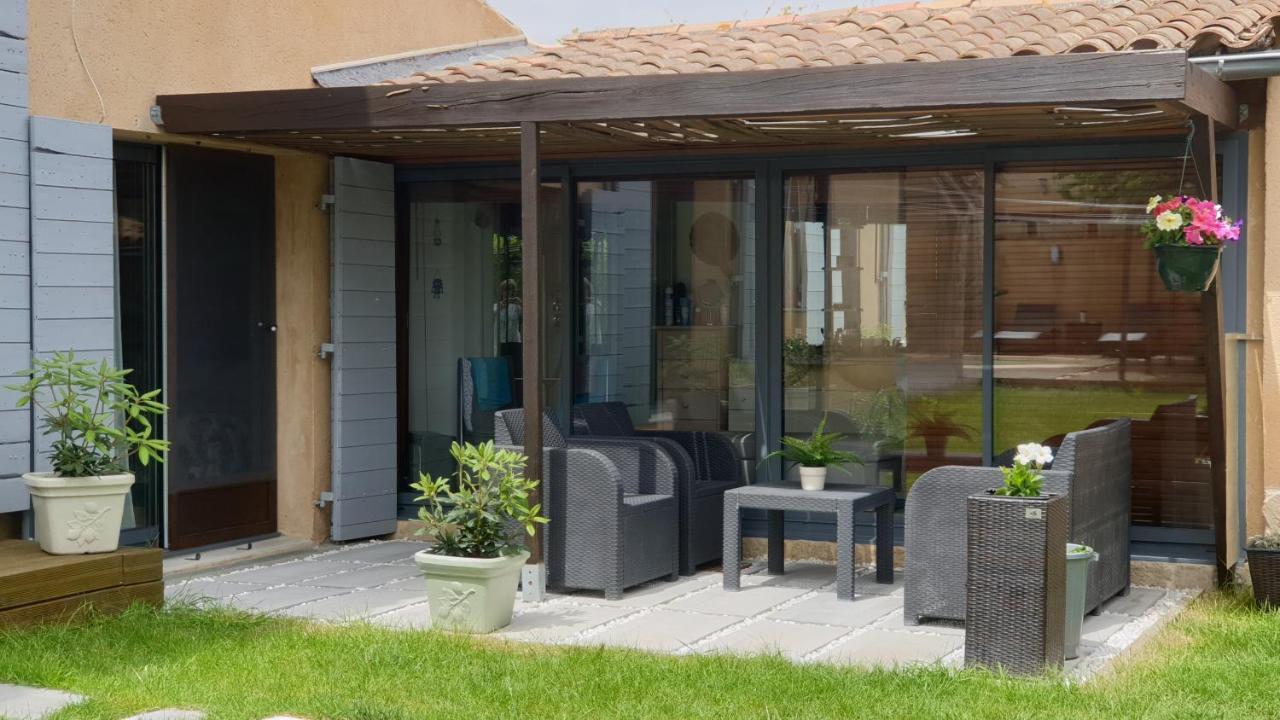 Le Jardin D'Ivana Chambres D'Hotes B&B Avec Piscine Chauffee Oppède Kültér fotó