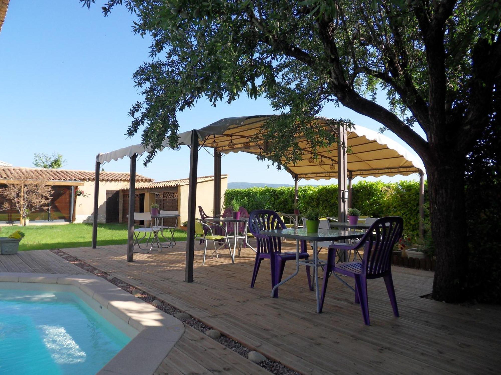 Le Jardin D'Ivana Chambres D'Hotes B&B Avec Piscine Chauffee Oppède Kültér fotó