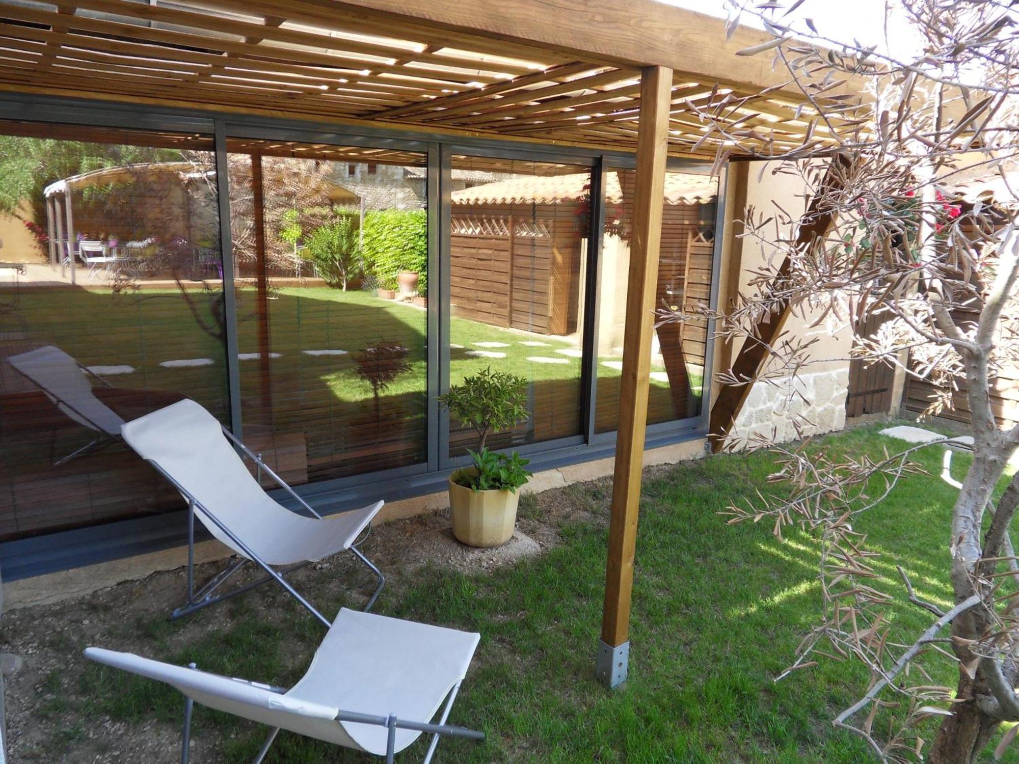 Le Jardin D'Ivana Chambres D'Hotes B&B Avec Piscine Chauffee Oppède Kültér fotó