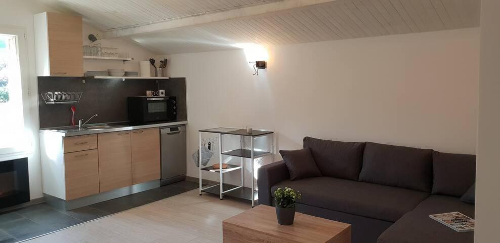 Le Jardin D'Ivana Chambres D'Hotes B&B Avec Piscine Chauffee Oppède Kültér fotó