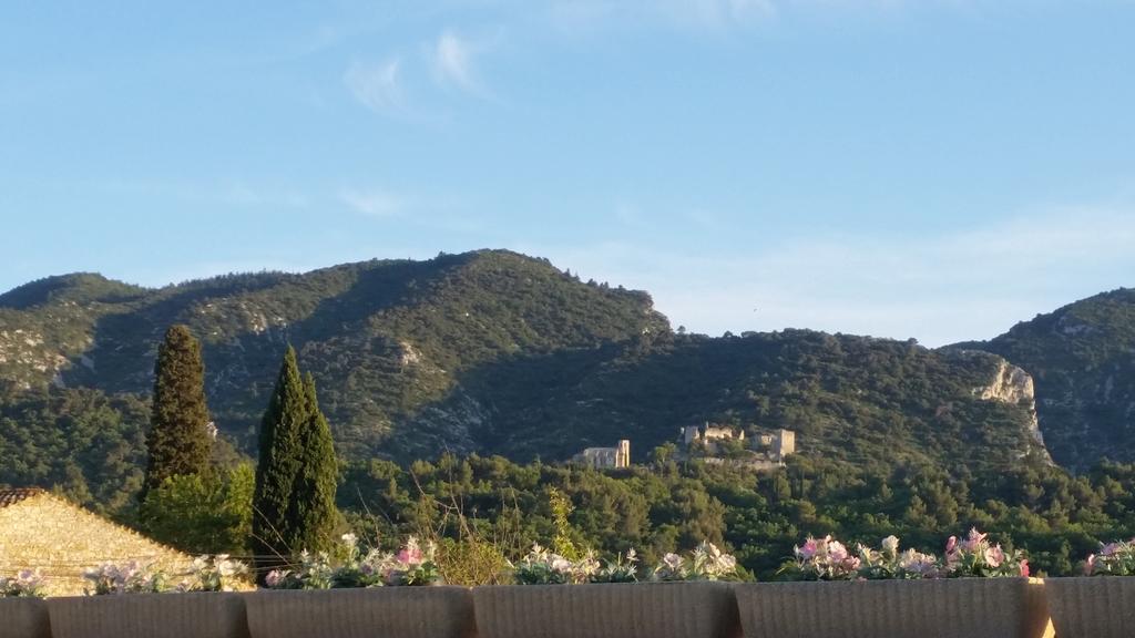 Le Jardin D'Ivana Chambres D'Hotes B&B Avec Piscine Chauffee Oppède Kültér fotó