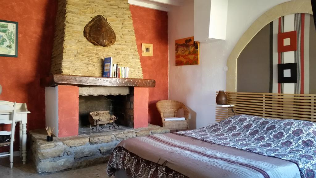 Le Jardin D'Ivana Chambres D'Hotes B&B Avec Piscine Chauffee Oppède Kültér fotó